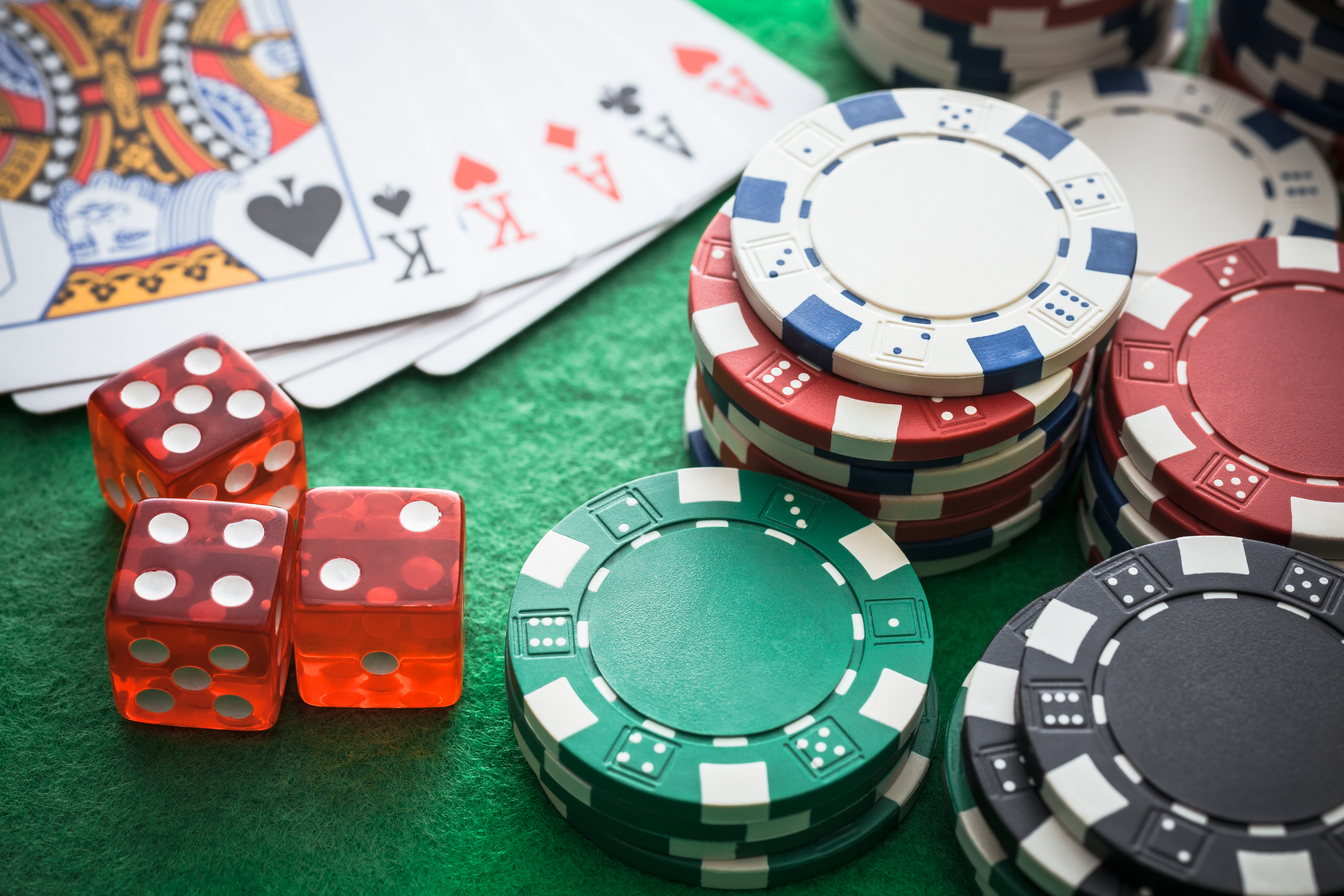 Play The Best Casino Games And Claim Huge Bonuses At Bet365